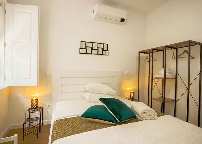 5 De Outubro Apartment *