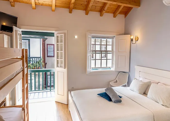 5 De Outubro Apartment